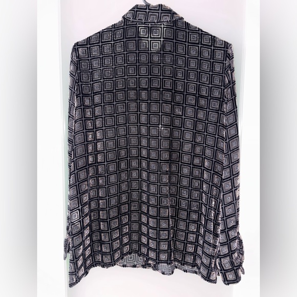 Script Cut Velvet Blouse - Picture 3 of 8